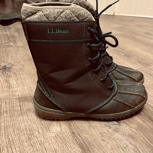 Women’s L.L. Bean Waterproof Boots. Size 8 - Picture 2 of 4